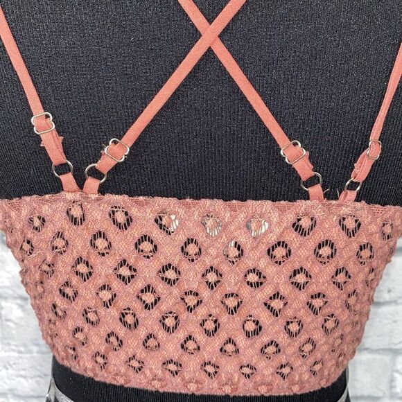 Francesca’s lace criss cross back bralette w/4 adjustable straps sz Med - Picture 6 of 8